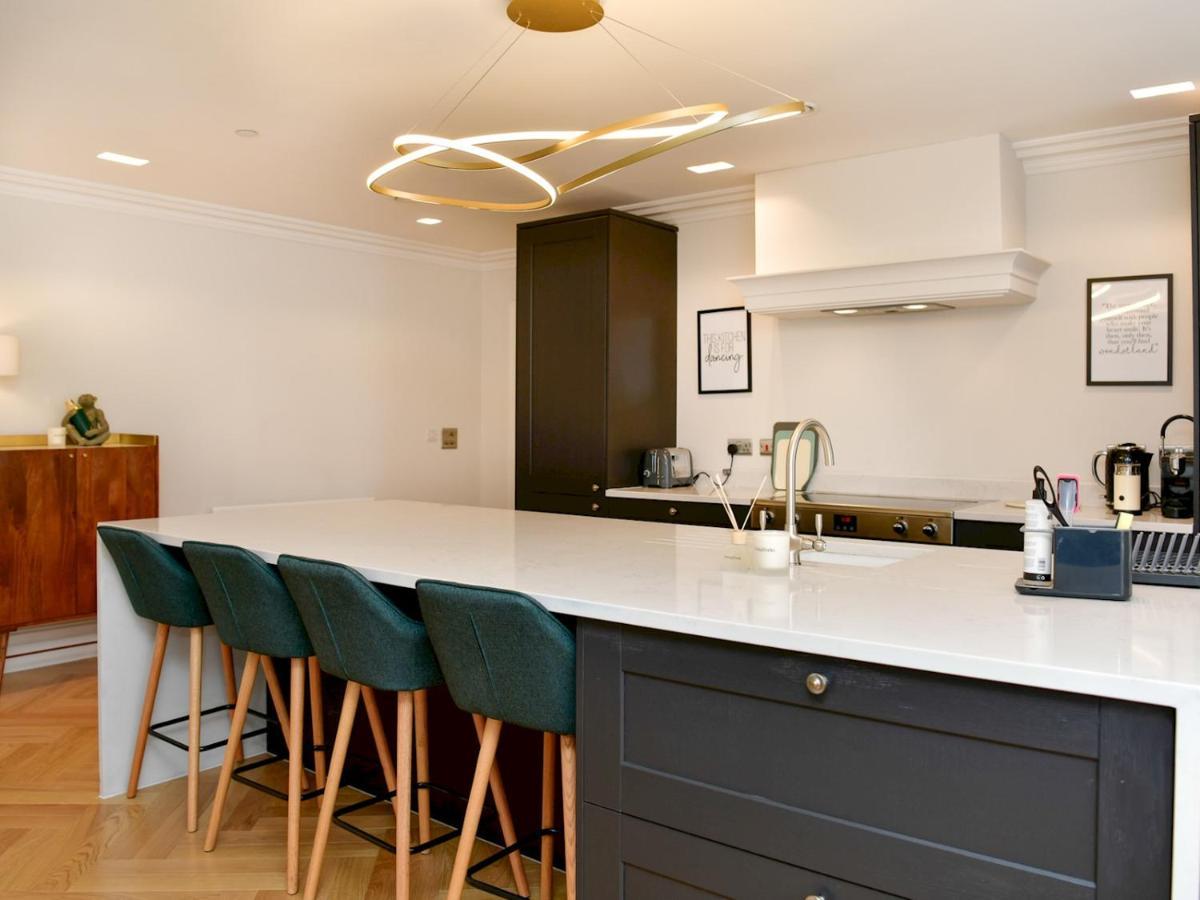 Pass The Keys Beautiful 2 Bed Apartment With Parking In The Bay Cardiff Exteriér fotografie